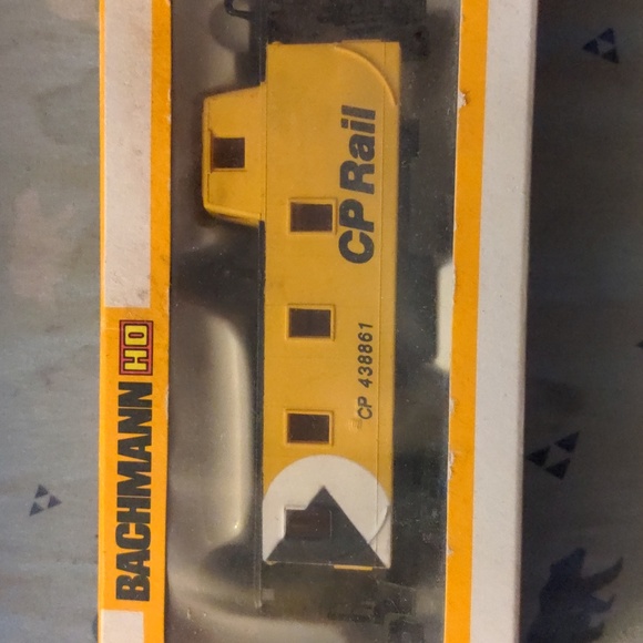 Bachmann HO Electric Train CP Rail 438861 - Picture 2 of 5